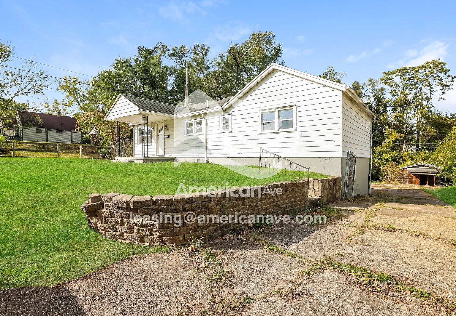 3 bed, 1.0 bath, 1030 sqft, $1,197 — Photo 2