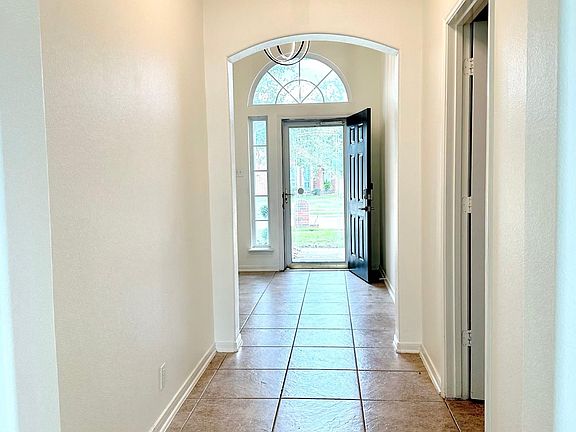 4th image of 5630 Caraway Lake Dr