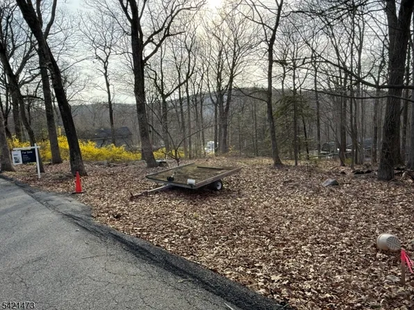 48 Alexandria Ave, Hopatcong Boro, NJ 07821