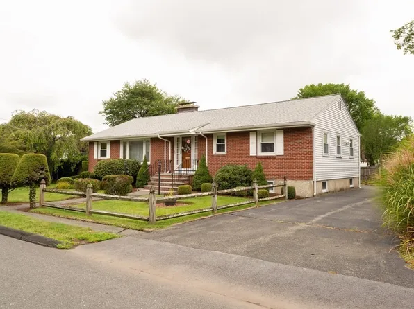 12 Elmwood Ave, Saugus, MA 01906