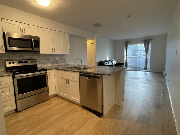 827 N Park St #203, Victoria, BC V8W 3Y3