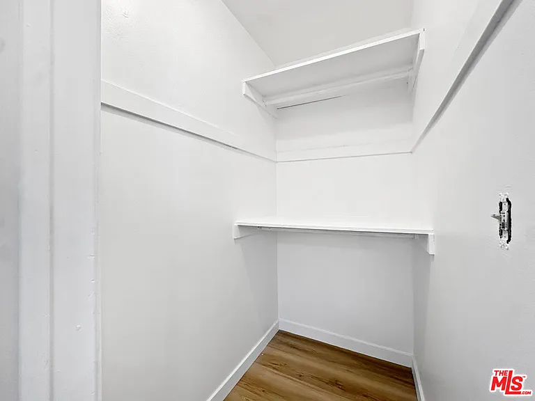 915 Enterprise Ave #6 — Photo 6