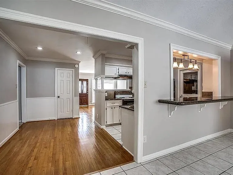 2322 Ansbury Dr — Photo 10