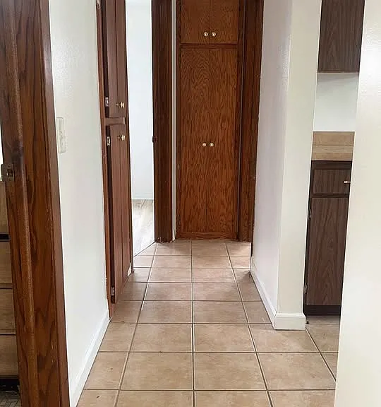 1031 Cromwell Ave #101 — Photo 5