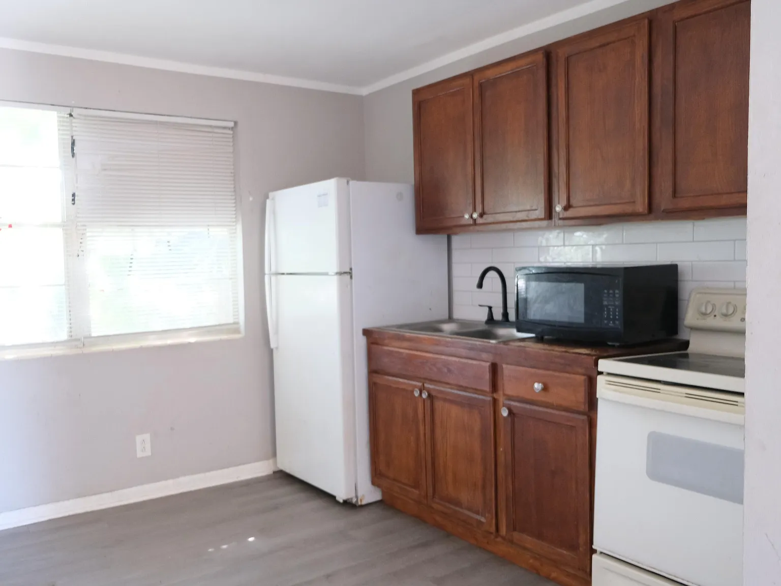 2 bed, 1.0 bath, 747 sqft, $1,500 — Photo 3