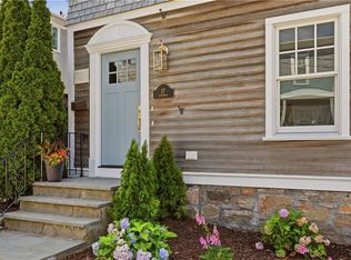 17 Dearborn St #1, Newport, RI 02840