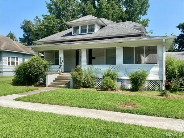 304 Hunter St, Charleston, MO 63834