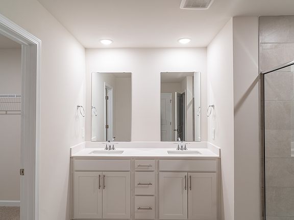 Primary bathroom in the Roswell floorplan at a Meritage Homes community in Garner, NC.