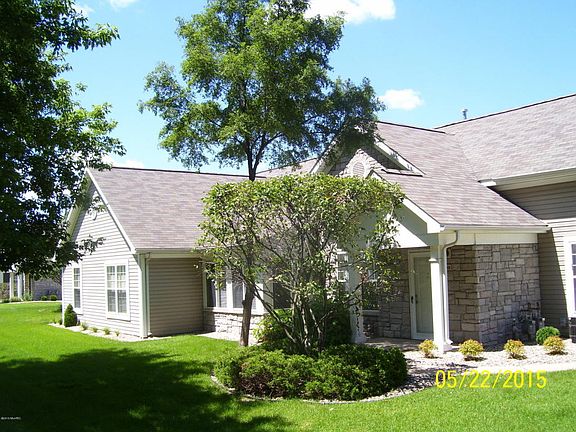 3rd image of 288 Ashton Lake Dr