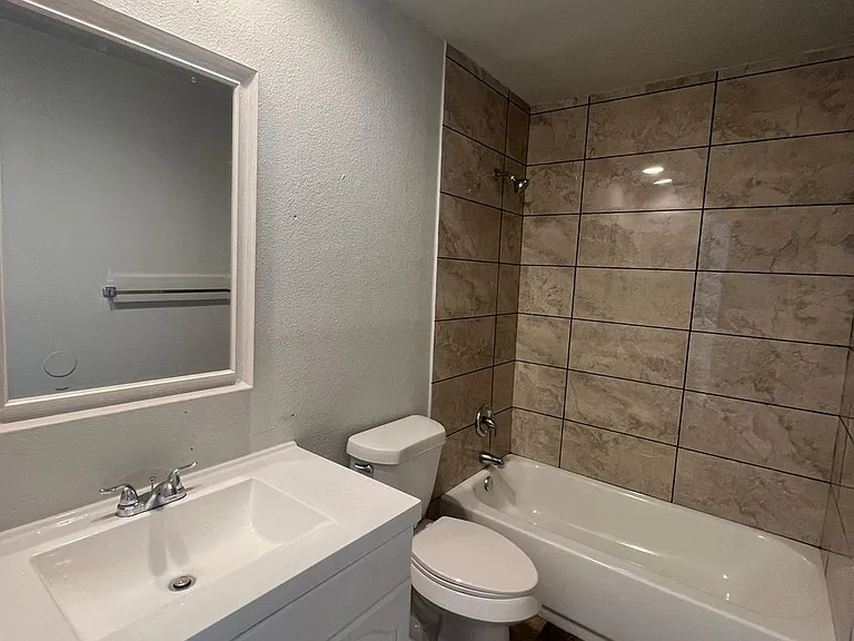 5706 Wood Oak — Photo 5