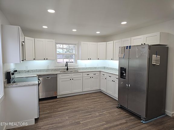 3rd image of 144 Stratford Rd