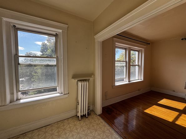 6 Agassiz St APT 11