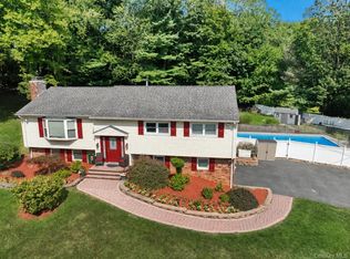1 Potter Lane, Suffern, NY 10901