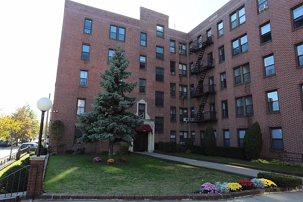 Rented by Ben Bay Realty Co. of Bay Ridge | media 78