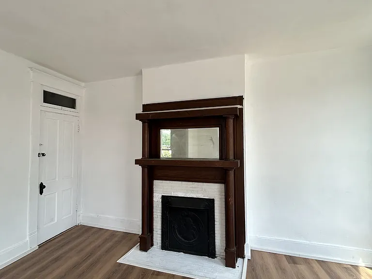 206 4th St #3 — Photo 9