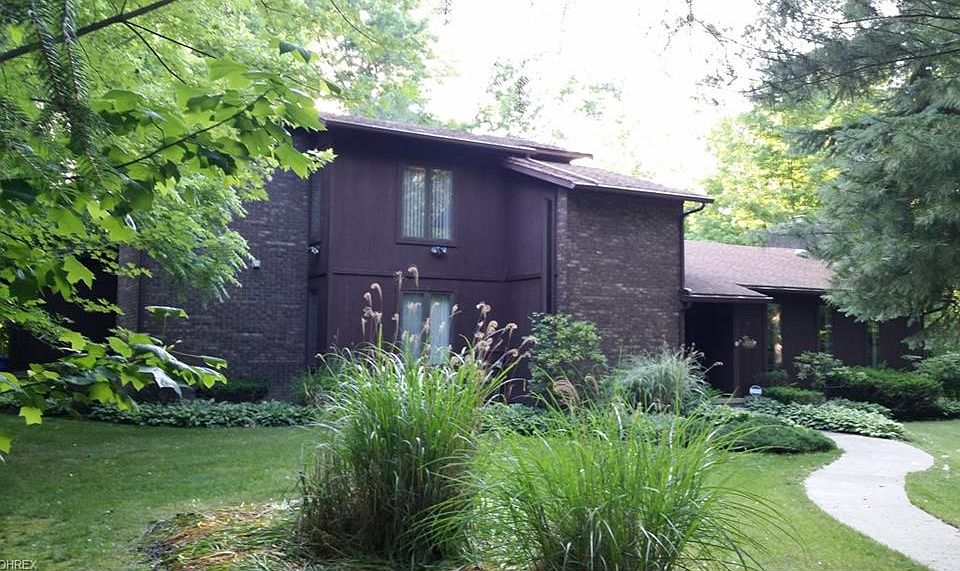 1st image of 1070 Woodhaven Blvd