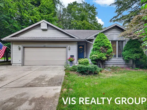 958 W Wellington Ct, Muskegon, MI 49441