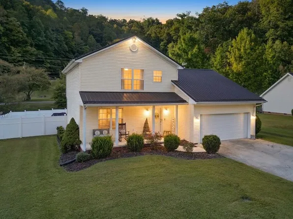129 Stoney Brook Dr, Van Lear, KY 41265