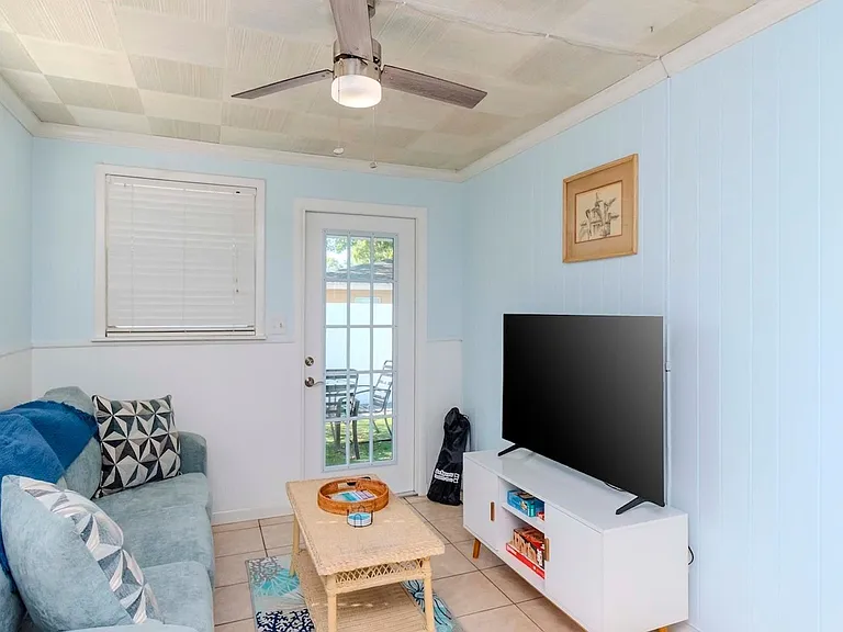 675 Clearwater Largo Rd S — Photo 40