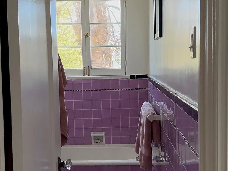 464 N Stanley Ave #7 — Photo 25