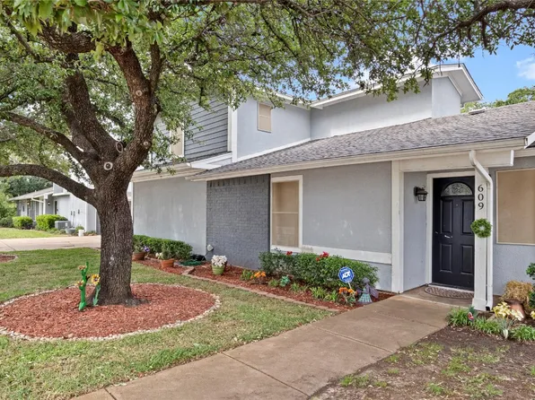 609 Ridgeline Dr, Hurst, TX 76053