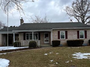 111 Guilford Dr, Chambersburg, PA 17202