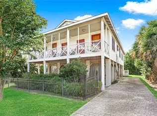 122 Lamarque St, Mandeville, LA 70448