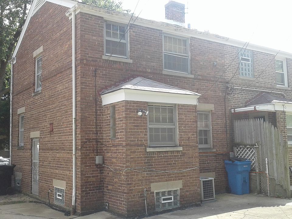 2nd image of 3902 N Mobile Ave