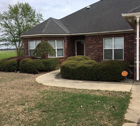 4th image of 242 Golf Links Cir