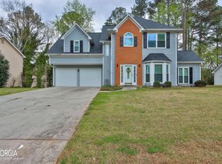 2075 Hunters Trail Dr, Lawrenceville, GA 30043
