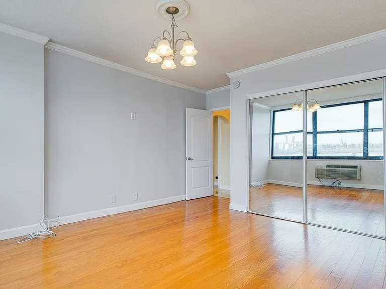 7004 Boulevard East #7D — Photo 12