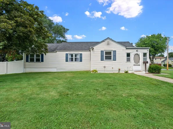 45 Yale Ave, New Castle, DE 19720