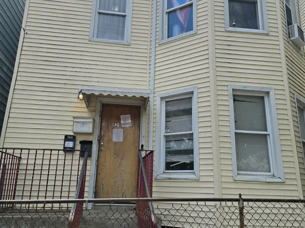 21 Piercy St, Paterson, NJ