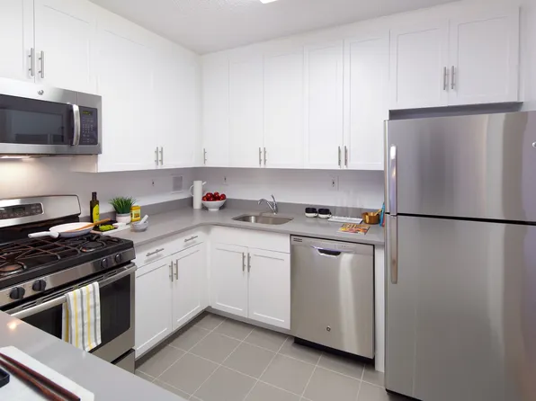 31 River Court image 6 of 18