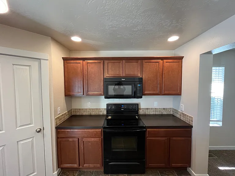 589 W Ramsbrook St — Photo 5