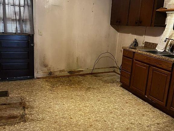 5th image of 505 Washington St
