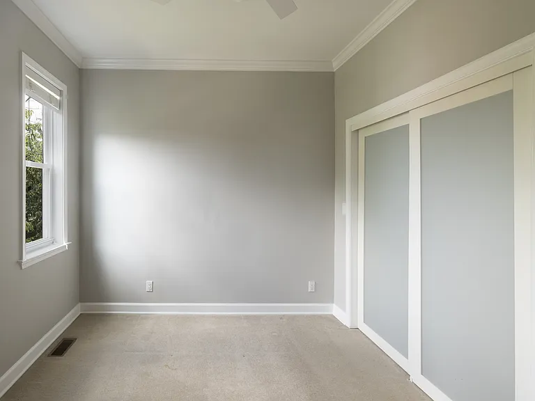 1122 K St SE — Photo 7