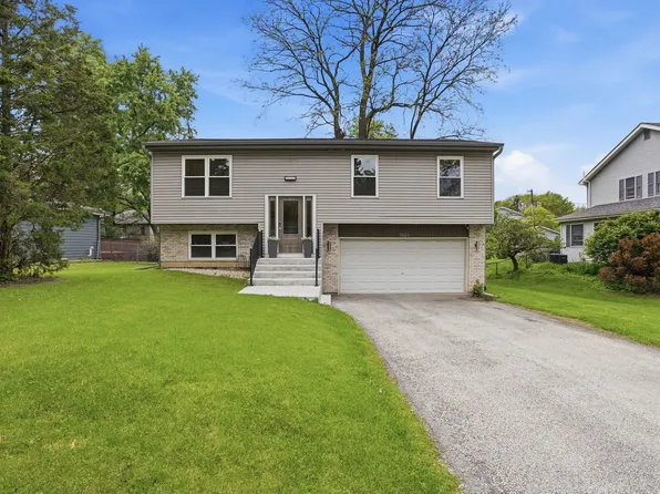 6212 Leonard Ave, Downers Grove, IL 60516