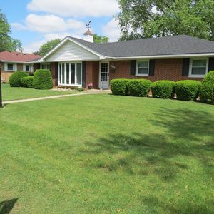 206 Vermont St, Momence, IL, 60954
