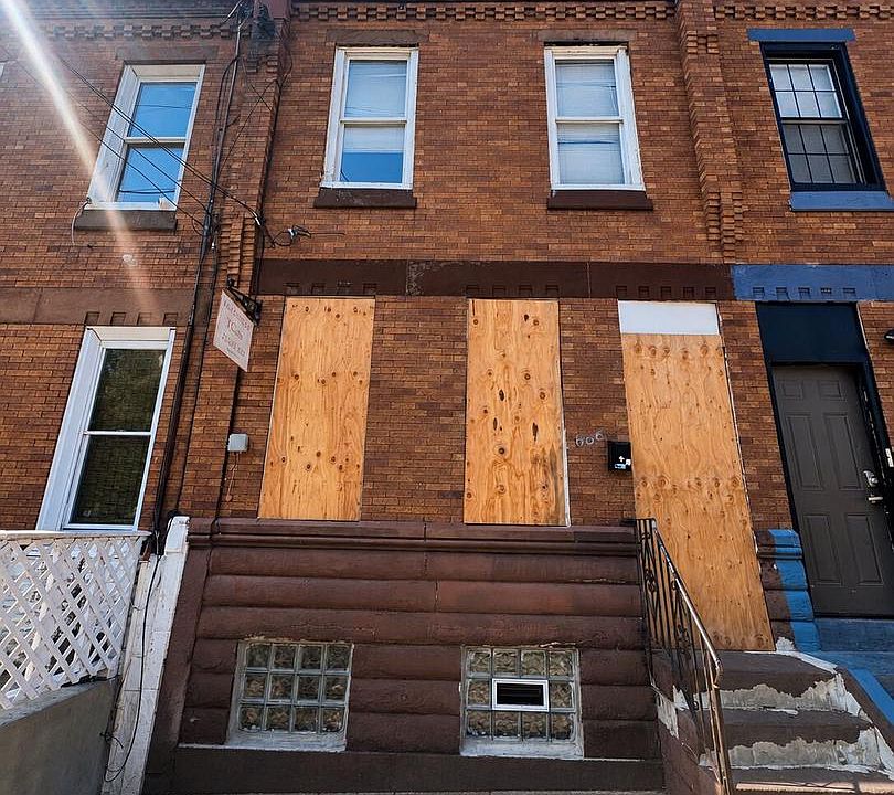 1st image of 606 E Indiana Ave