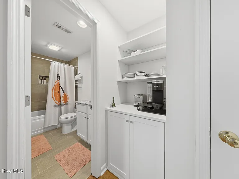 3350 Club Villas Dr #1103 — Photo 30