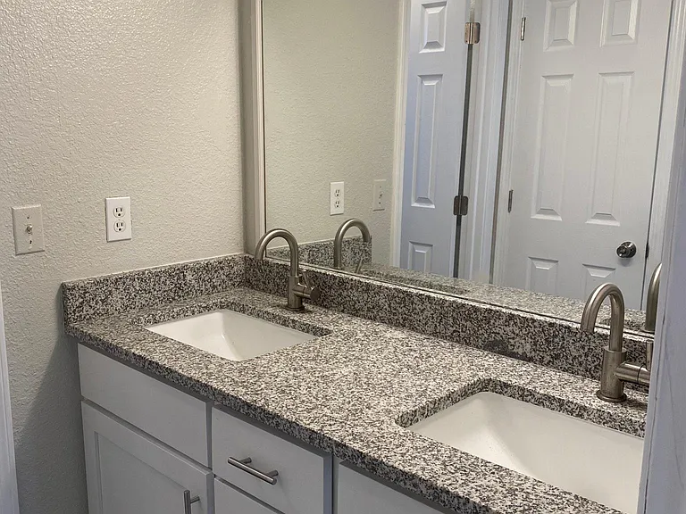 12119 Road House Dr — Photo 15