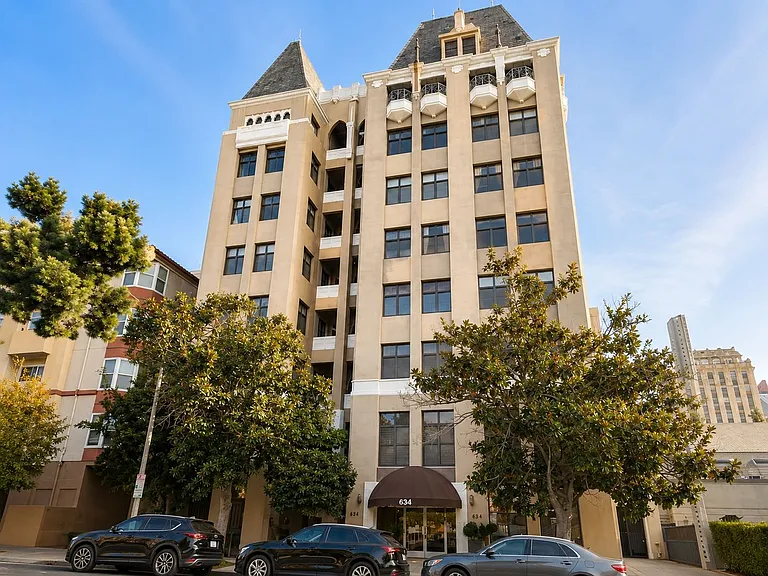 634 S Gramercy Pl — Photo 9