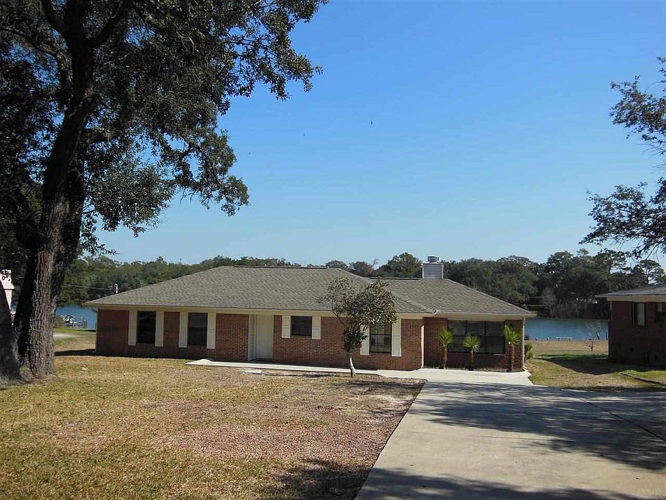 1st image of 204 S Pinewood Ln