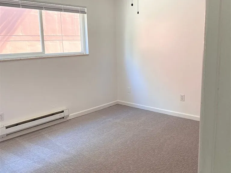 Hill Town Apartments — Photo 47