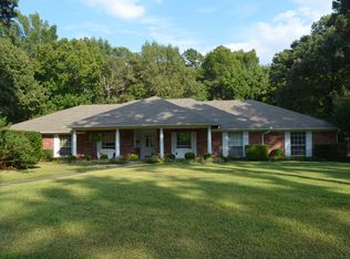 926 Clear Creek Dr, Texarkana, TX 75503