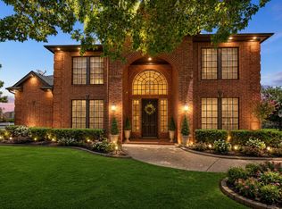 1121 Cogburn Ct, Shady Shores, TX 76208