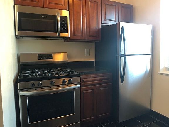 5th image of 6940 108th St APT 6I