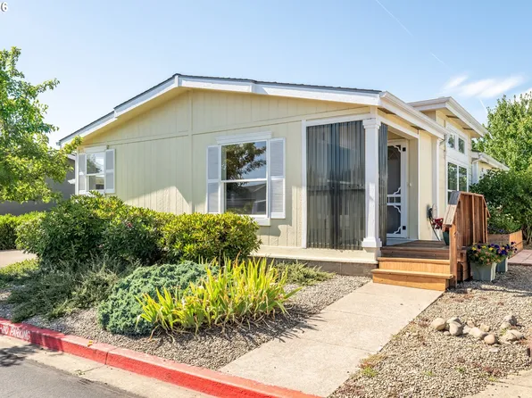 2242 Maia Loop, Springfield, OR 97477
