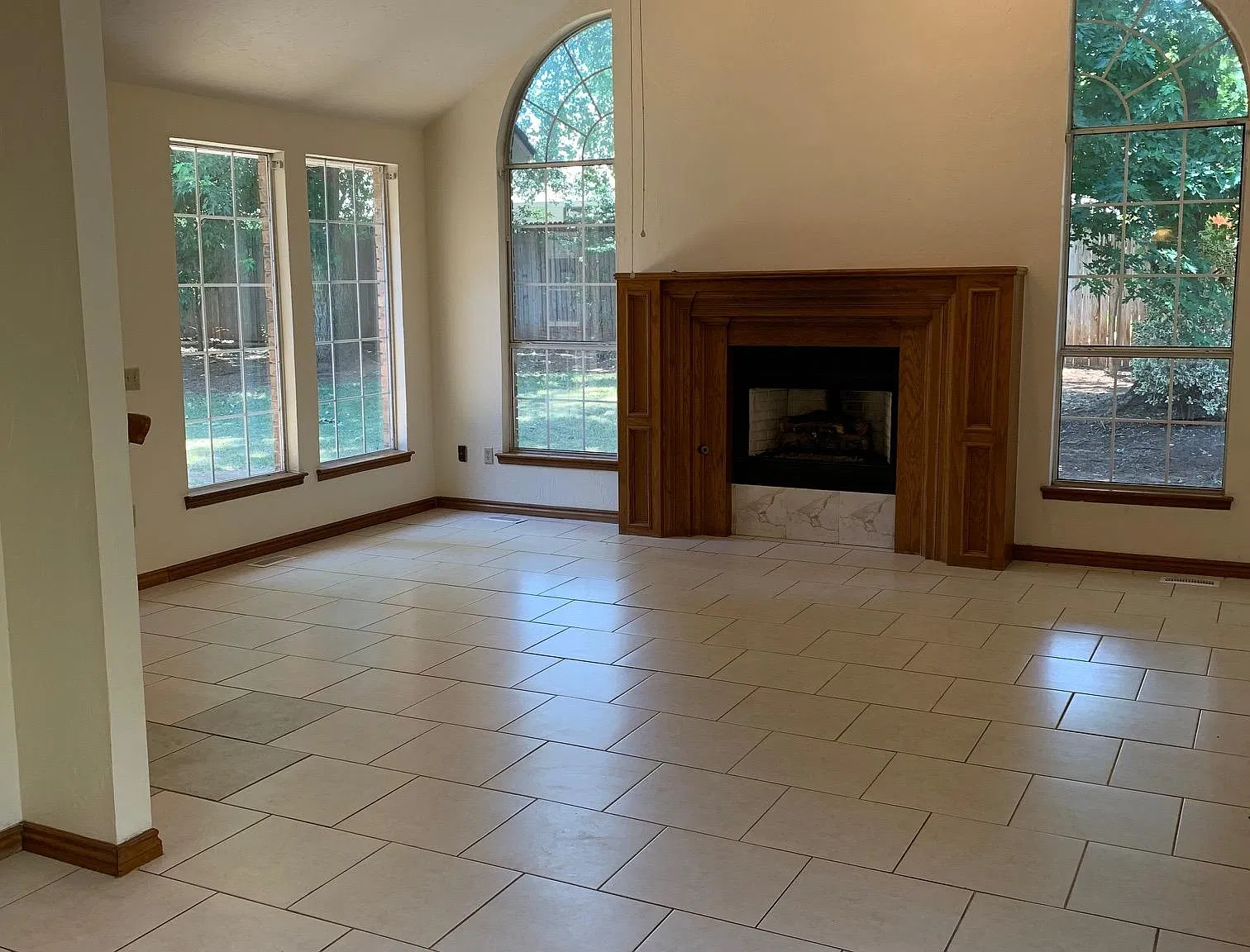4 bed, 2571 sqft, $1,950 — Photo 3